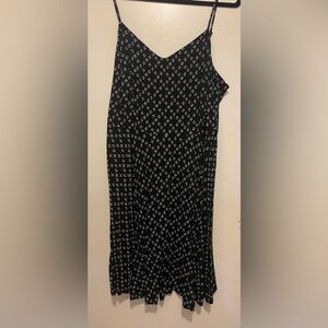 Old Navy Black and White Geometric sundress